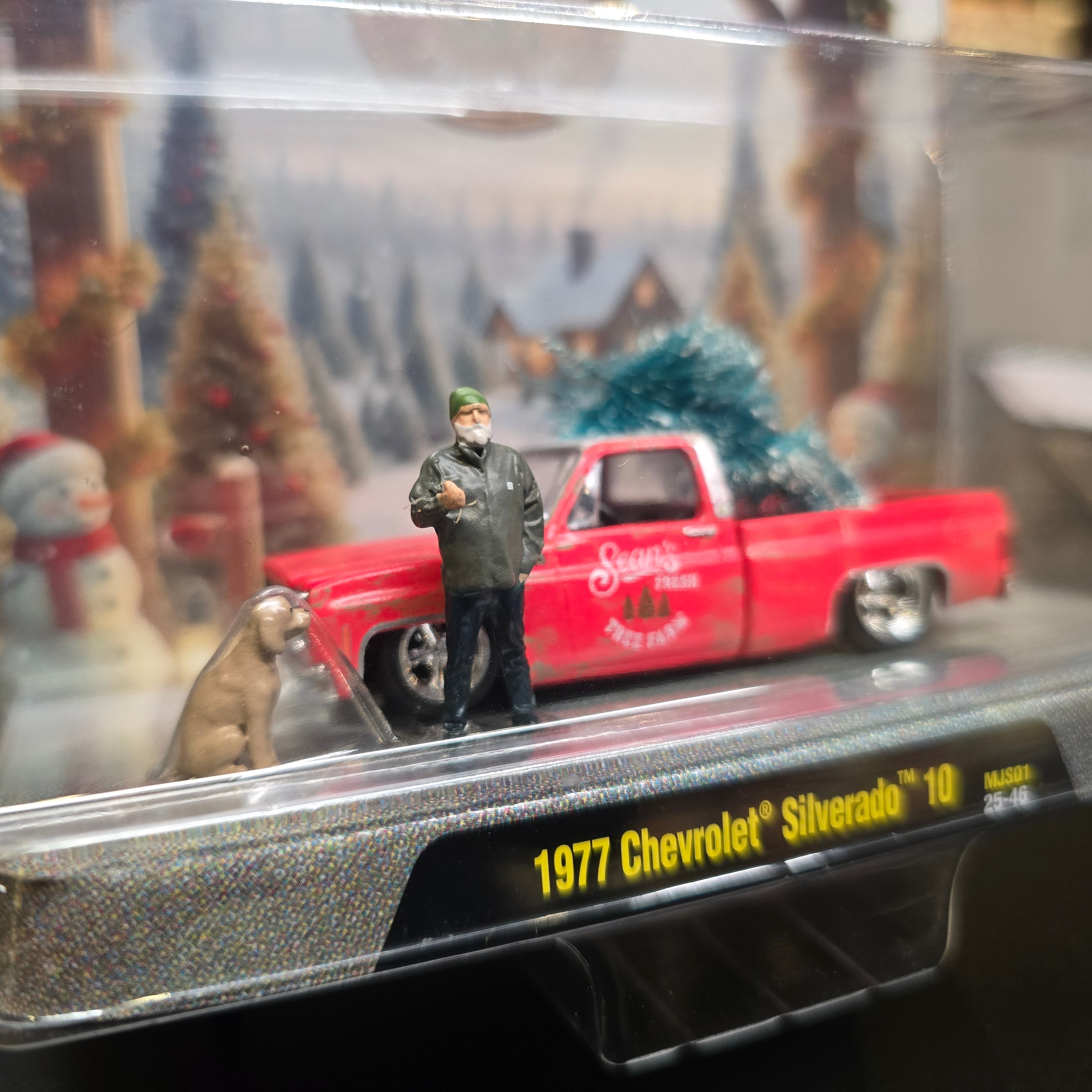 M2 Machines 1:64 Diorama Sean’s Fresh Tree Farm 1977 Chevrolet Silverado 10 with Sean Figure & Dog Limited 6,600 Pcs – Mijo Exclusives