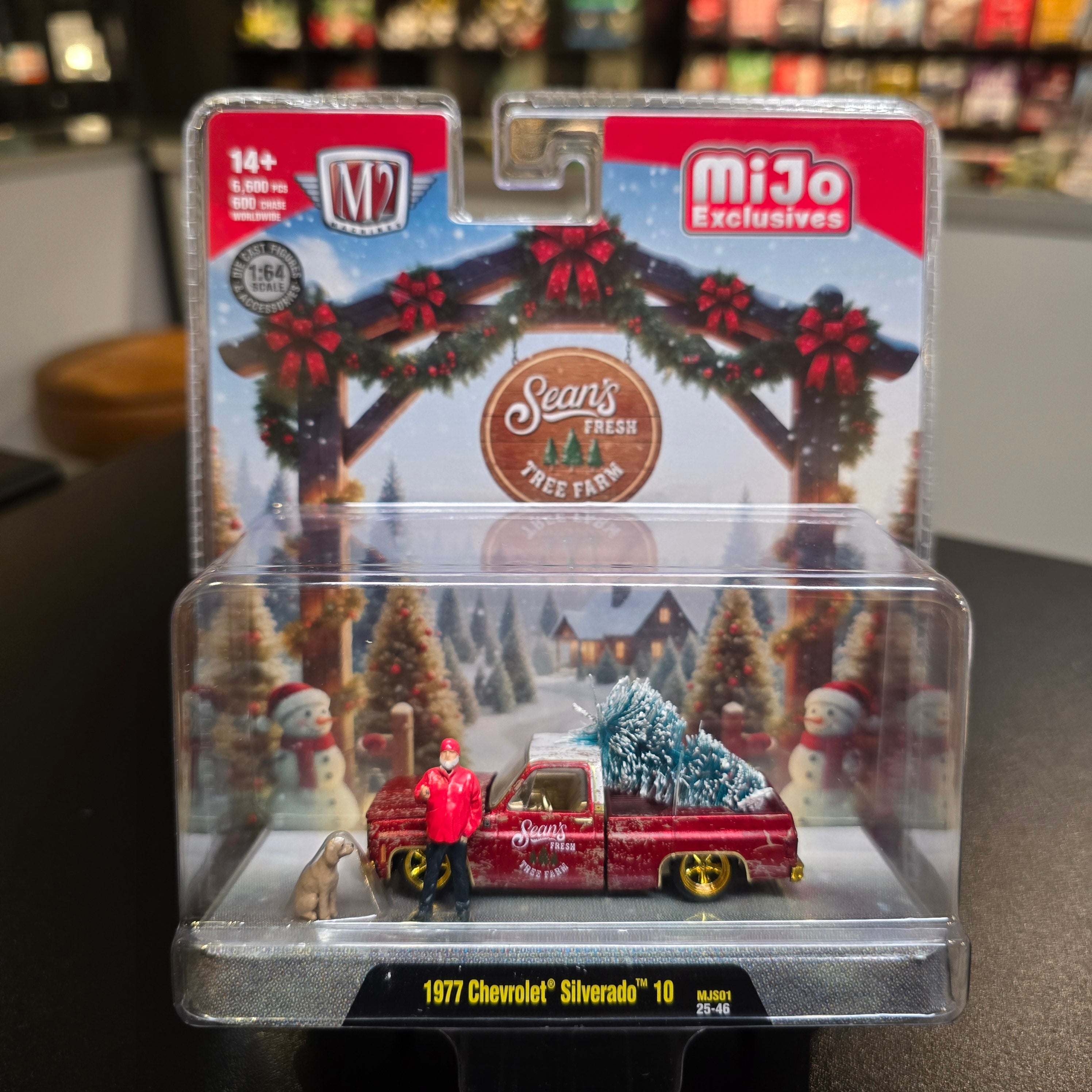CHASE M2 Machines 1:64 Diorama Sean’s Fresh Tree Farm 1977 Chevrolet Silverado 10 with Sean Figure & Dog Limited 6,600 Pcs – Mijo Exclusives