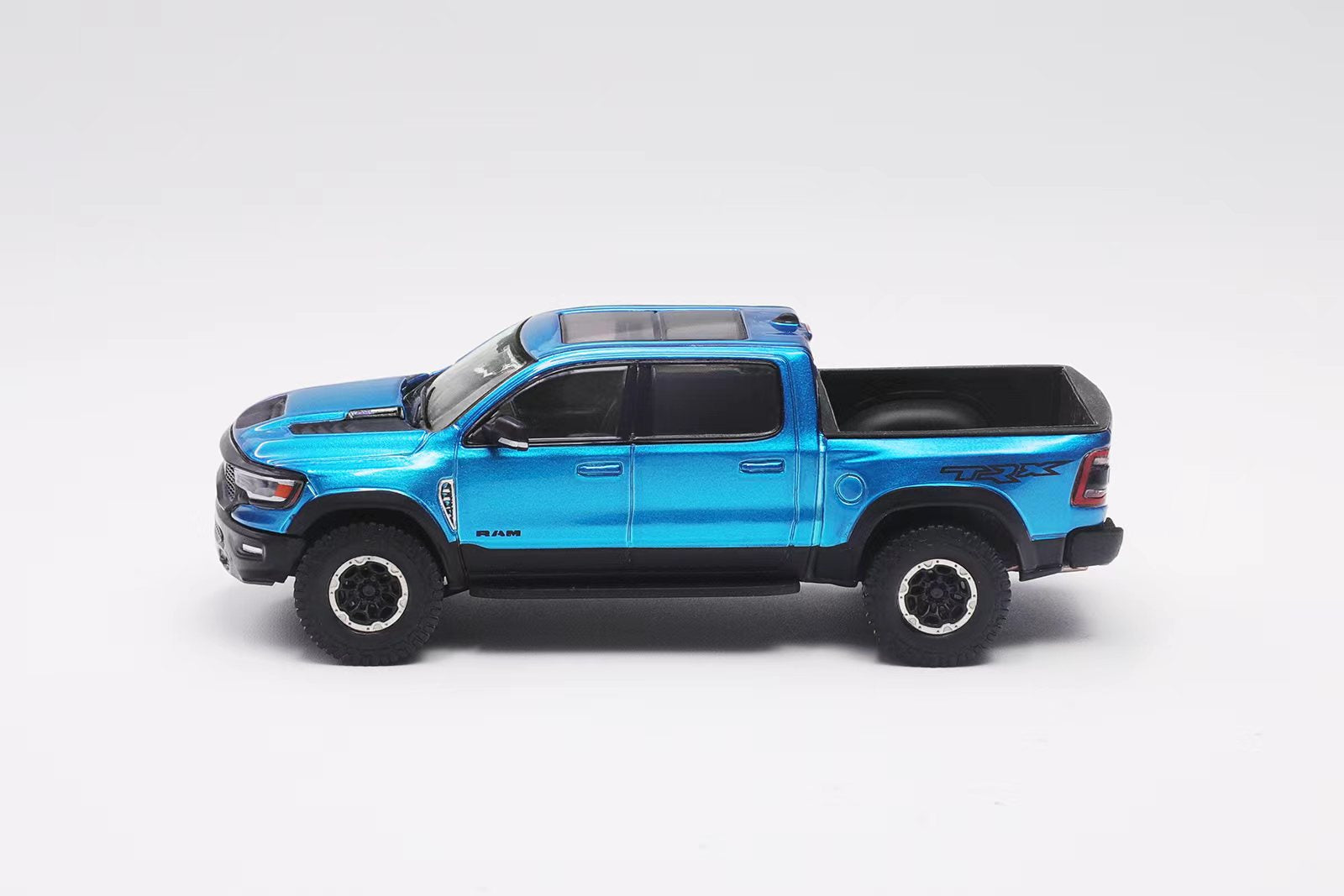 Shadow Pro 1:64 Ram 1500 TRX 2023 Pickup Blue