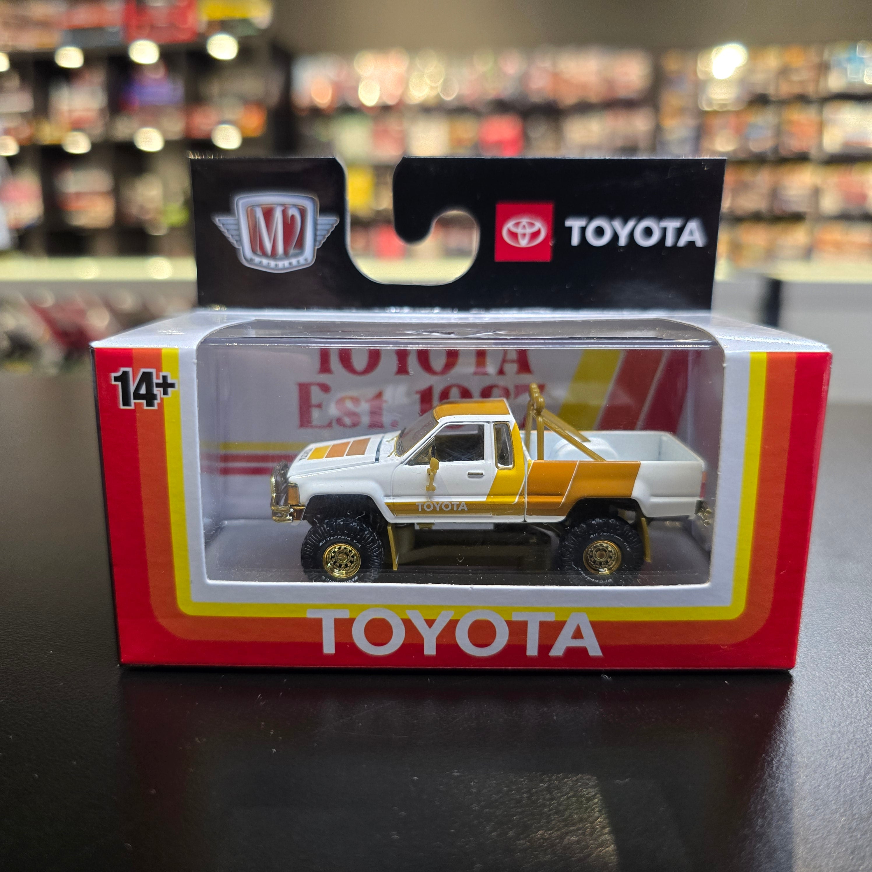 M2 Machines 1985 Toyota Truck Chase WMTS22