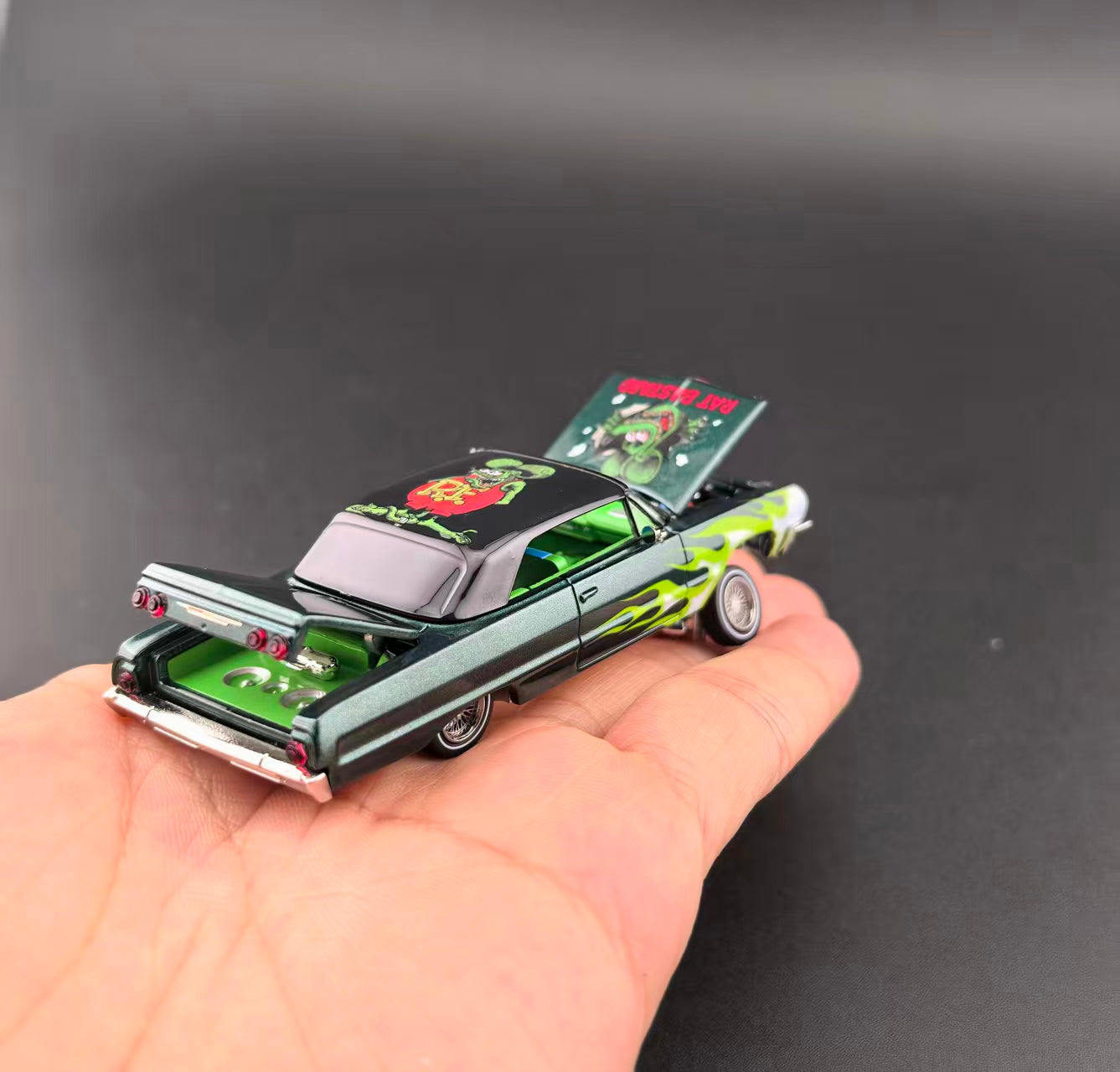 Fine Works 64 Chevrolet Impala West Coast Bouncing Cars Rat Fink 1/64