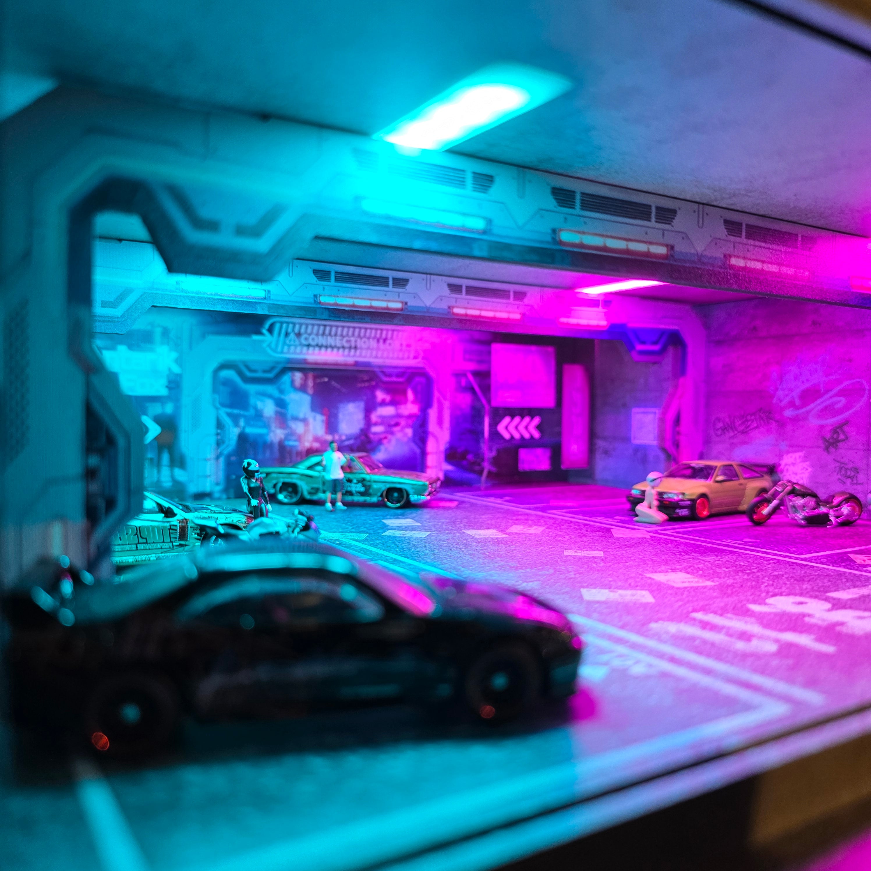 Moreart 1:64 Cyberpunk Underground Parking Garage Series Lighted Assembly Scene Diorama