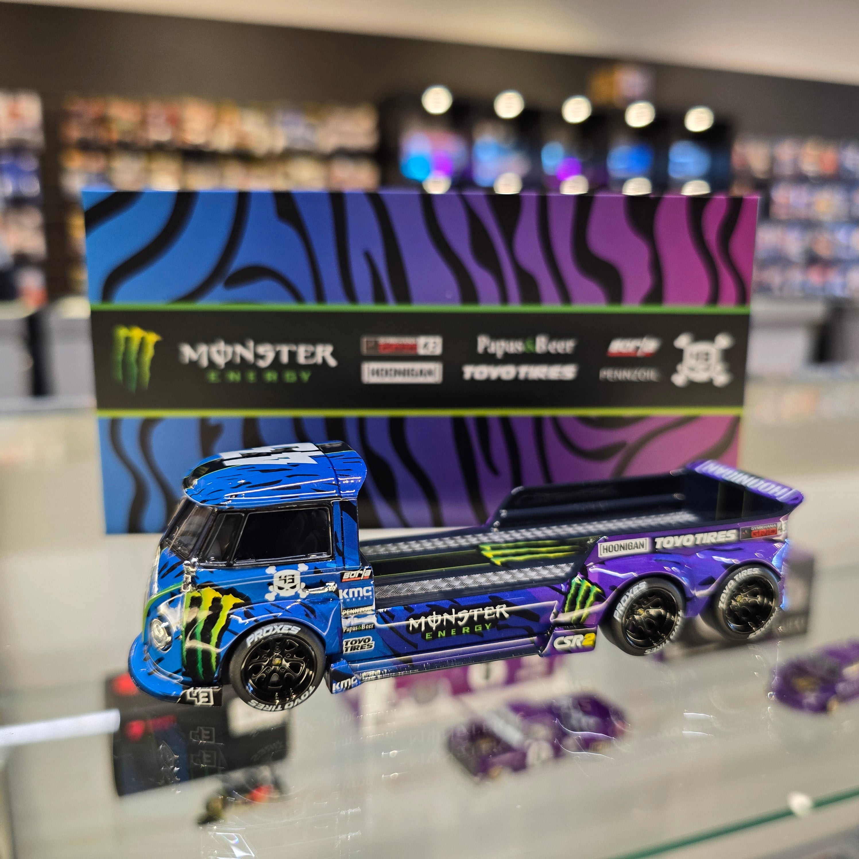Liberty 64 - Monster Hoonigan Volkswagen T1 Truck Hauler 1/64