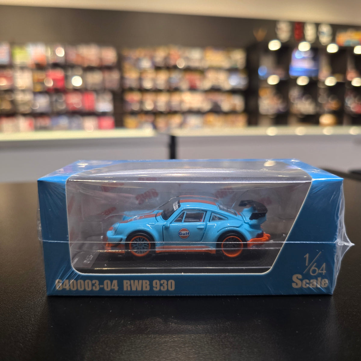 FG 1:64 RWB 930 Fully Opening Parts Gulf Livery