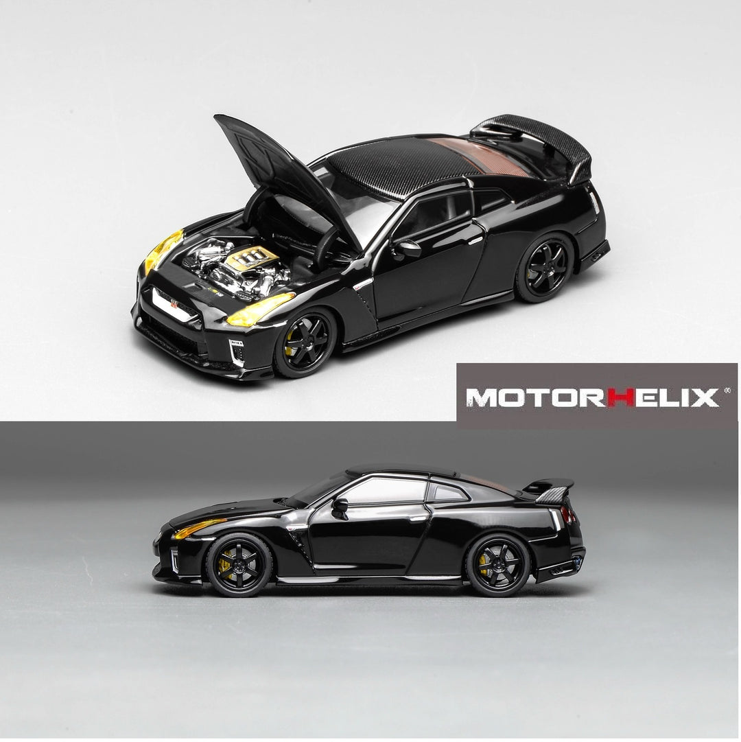 Motorhelix 1/64 NISSAN GT-R (R35) with Customized Headlights M63517