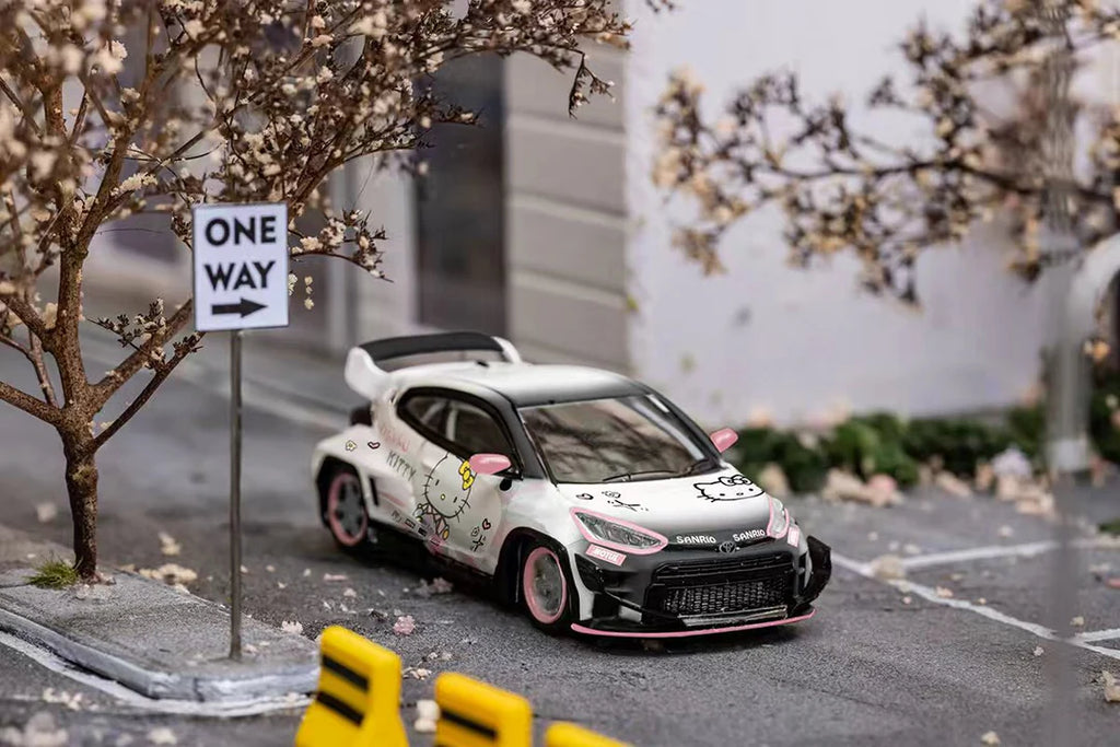Fuji 1/64 Toyota GR Yaris Pandem Rocket Bunny widebody – Hello Kitty