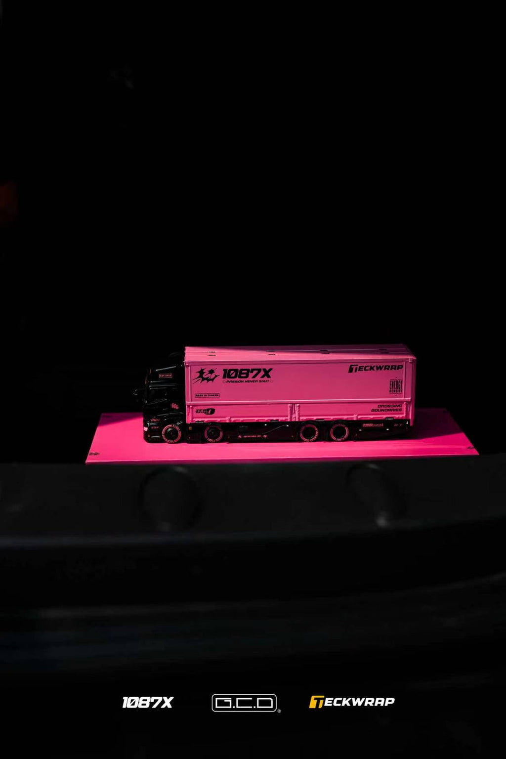 GCD 1/64 HINO 700 1087X KS-118-687