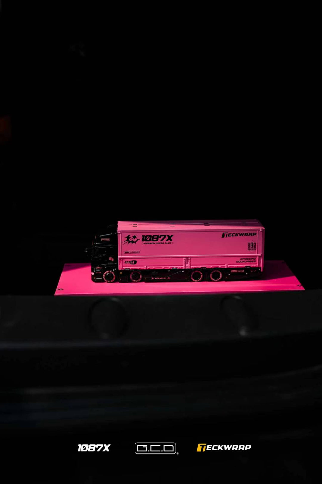 GCD 1/64 HINO 700 1087X KS-118-687