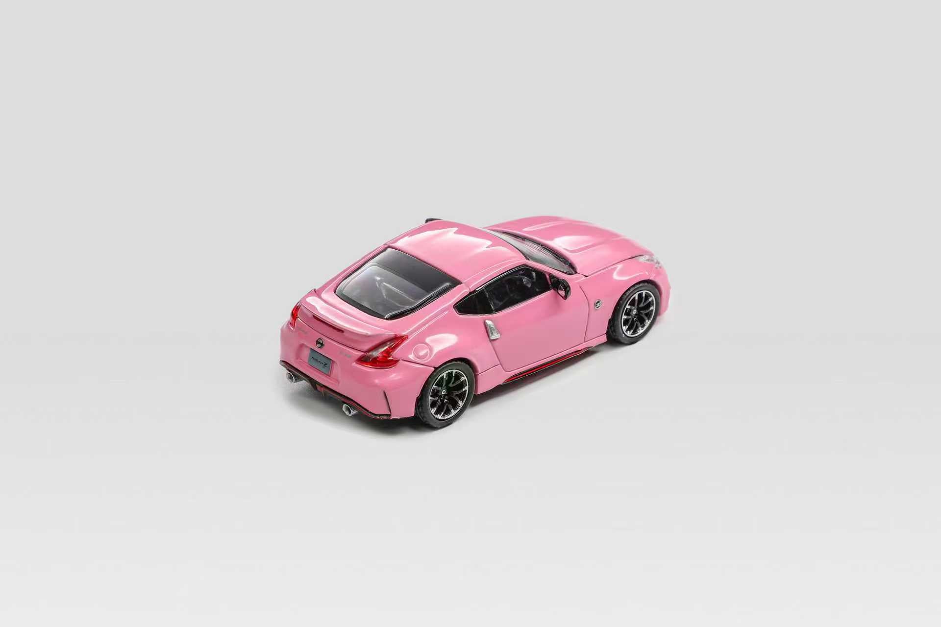 Fuji 1/64 Fairlady Z 370Z Nismo Version Pink