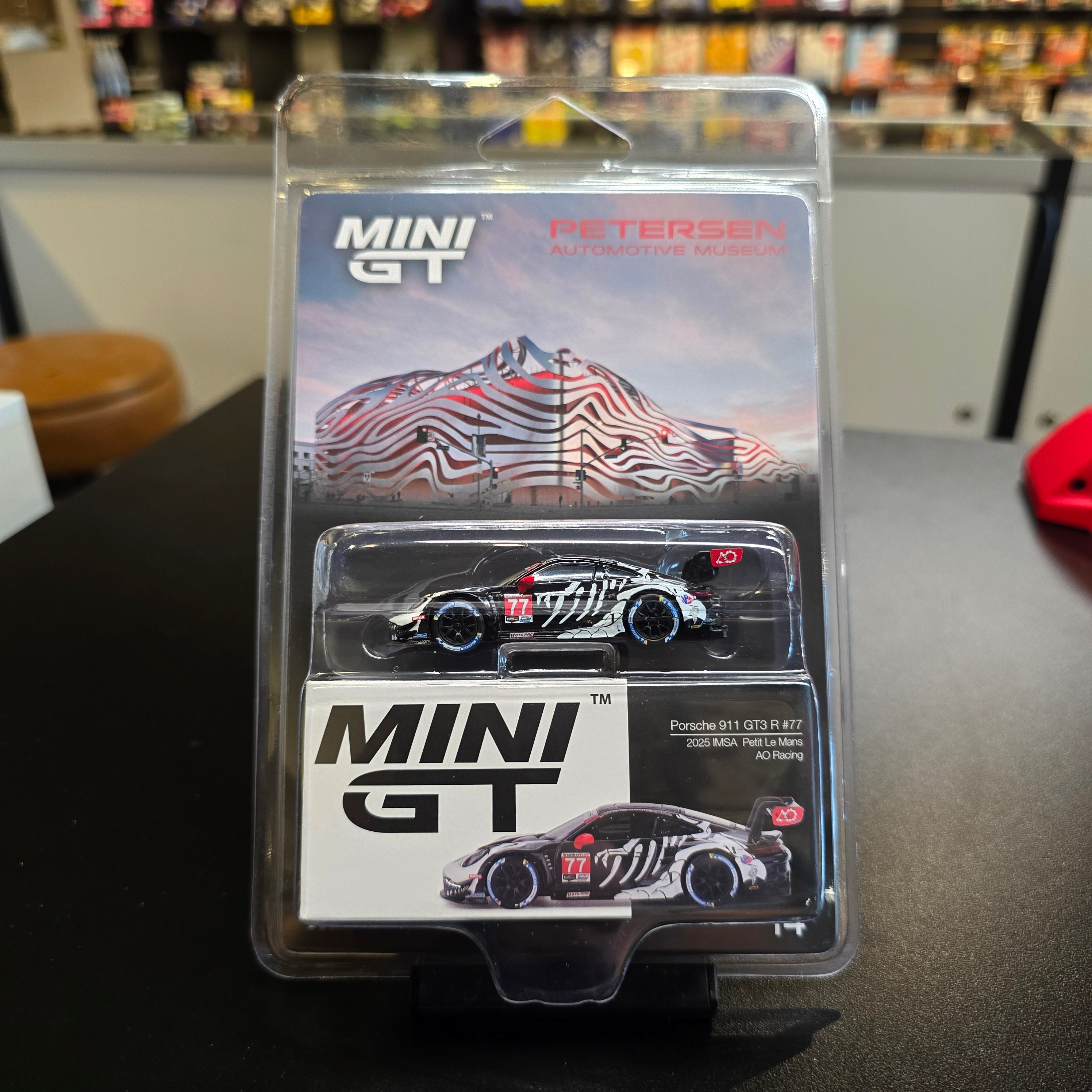 Mini GT Peterson Auromotive Museum Exclusive Porsche 911 GT3 R #77