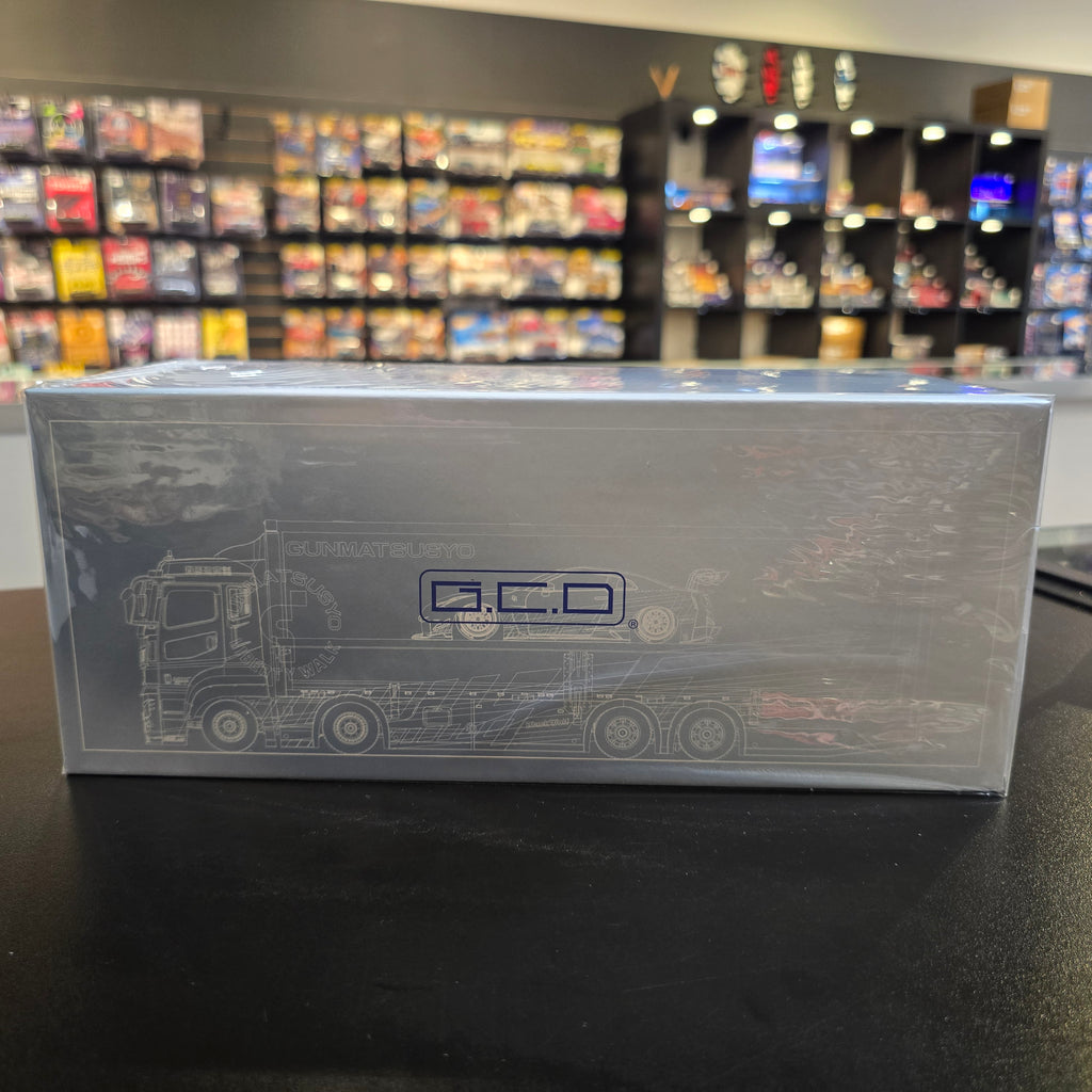 GCD 1:64 LBWK Mitsubishi Fuso Super Great Transporter TAS Special – Silver- Special Edition