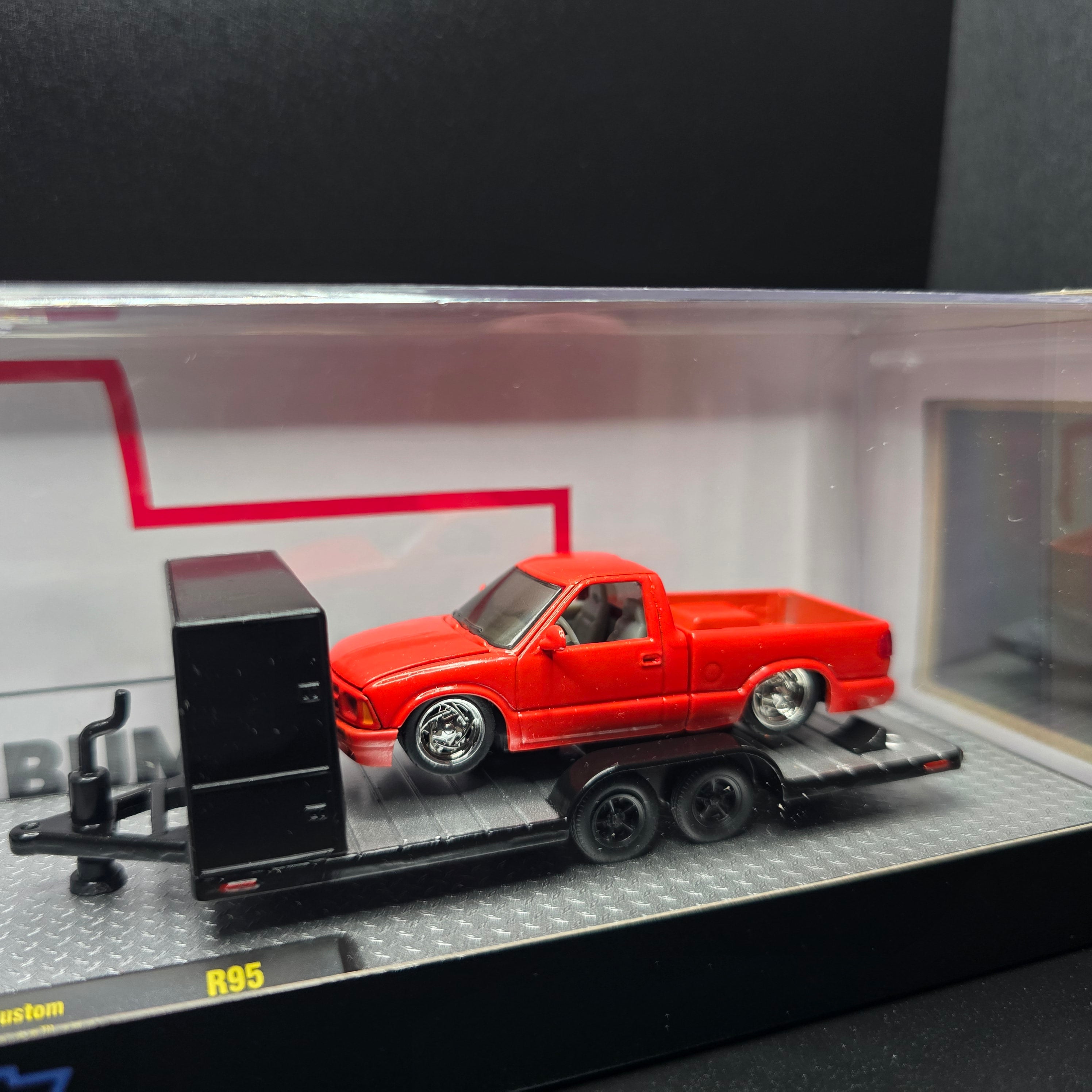 M2 Machines Hauler 1995 Chevrolet S10 Custom & 1993 Chevrolet C1500 SS454