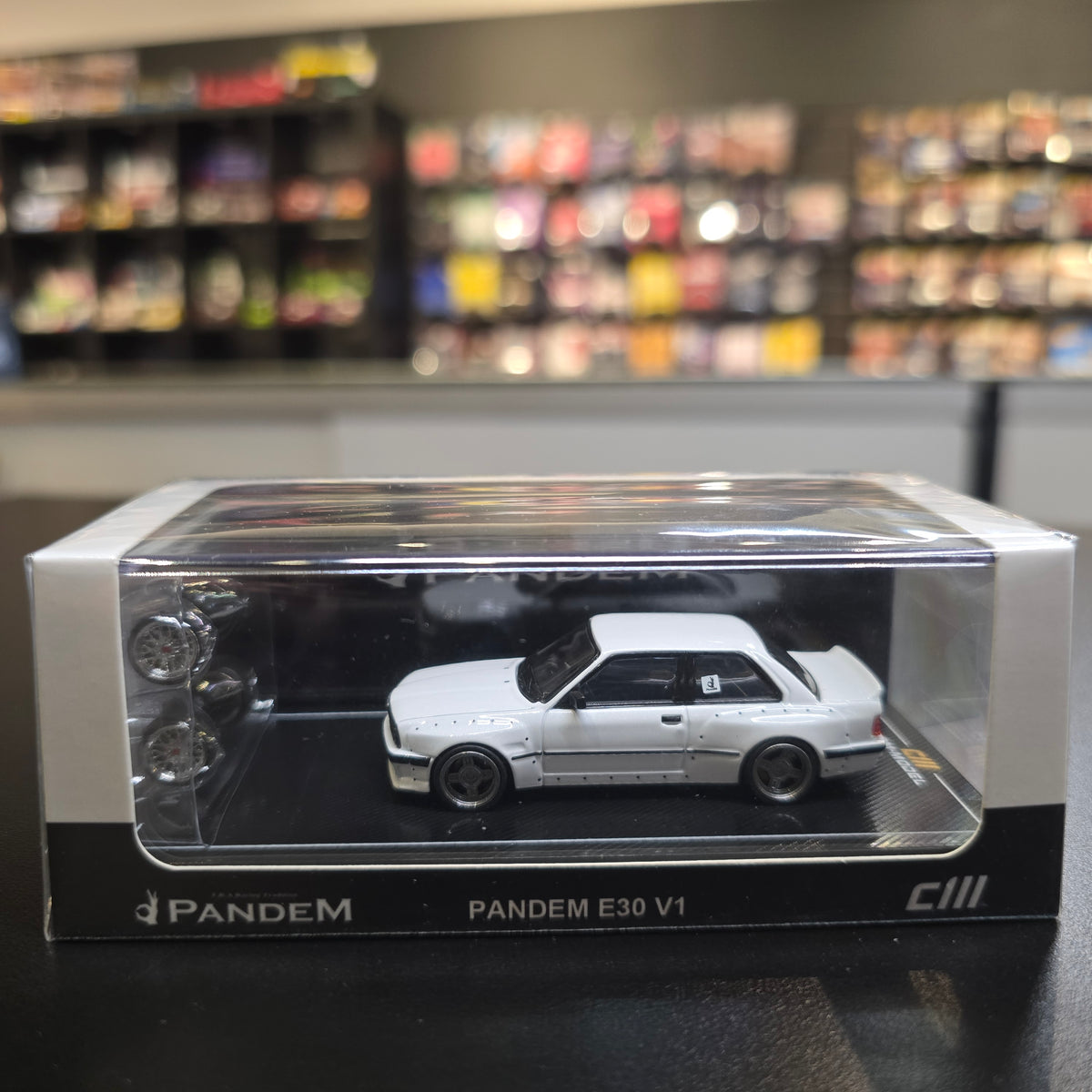 CM MODEL 1/64 Pandem M3 E30 Pearl
White CM64-E30-01