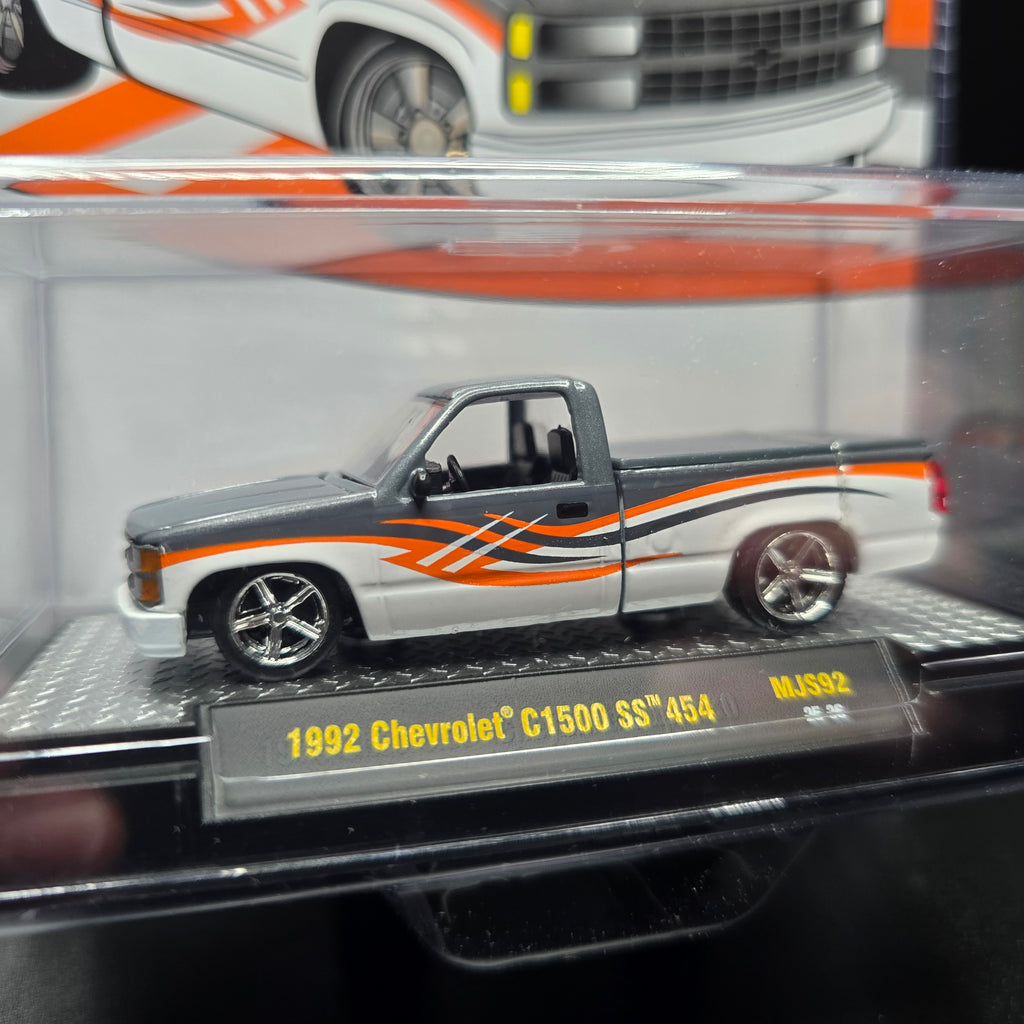 M2 Machines 1992 Chevrolet C1500 SS 454 OBS Truck