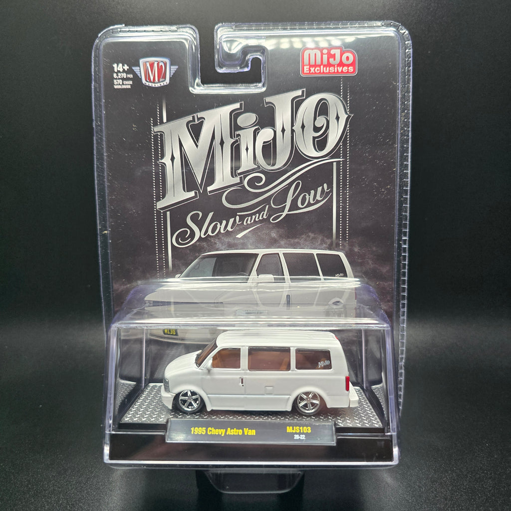 M2 Machines 1:64 1995 Chevrolet Astro Van Custom Slow & Low – White – MiJo Exclusives