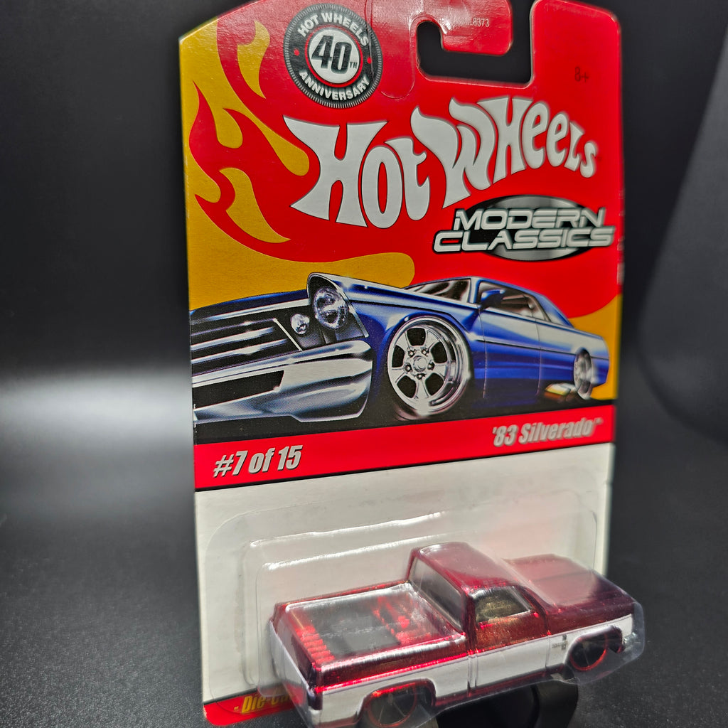 Hot Wheels Modern Classics 83 Silverado with Case