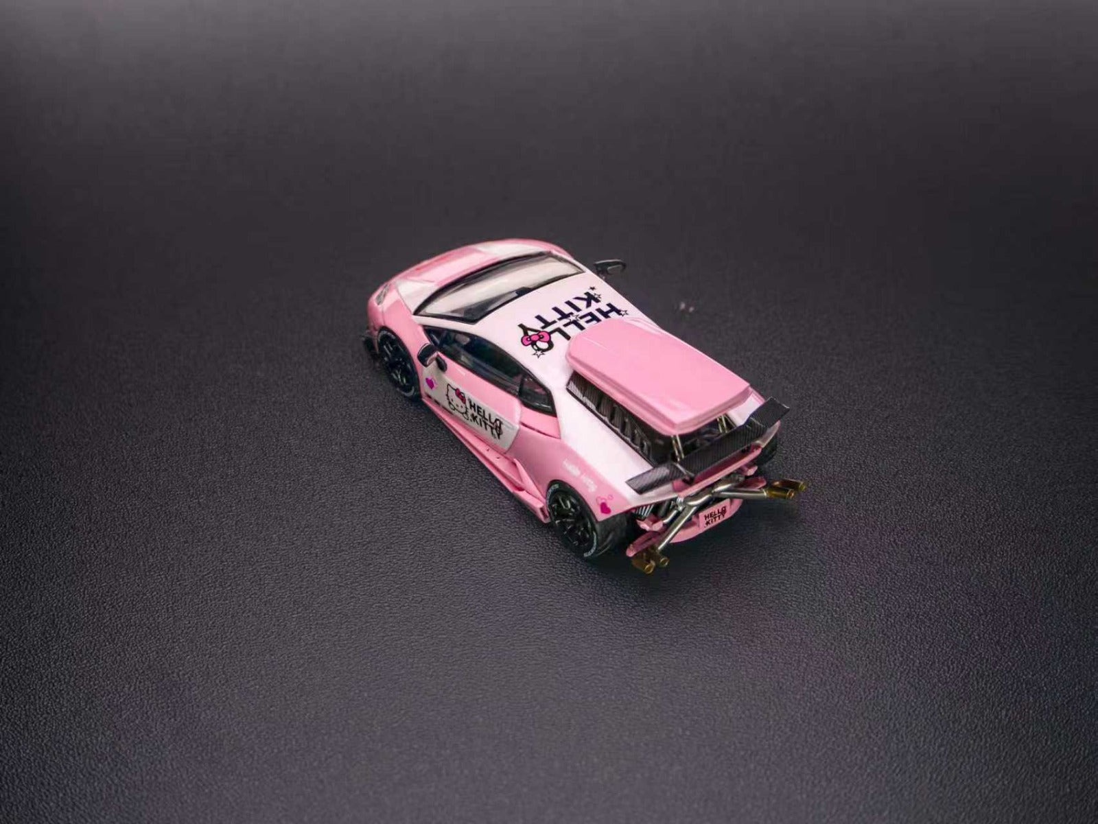 TPC 1:64 LP610 Modified Lamborghini Hello Kitty