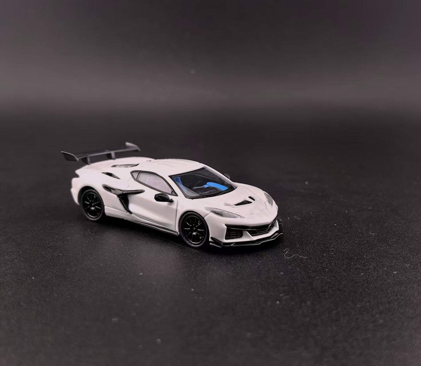 Fine Works 64 1/64 Corvette C8 ZR1 Diecast model