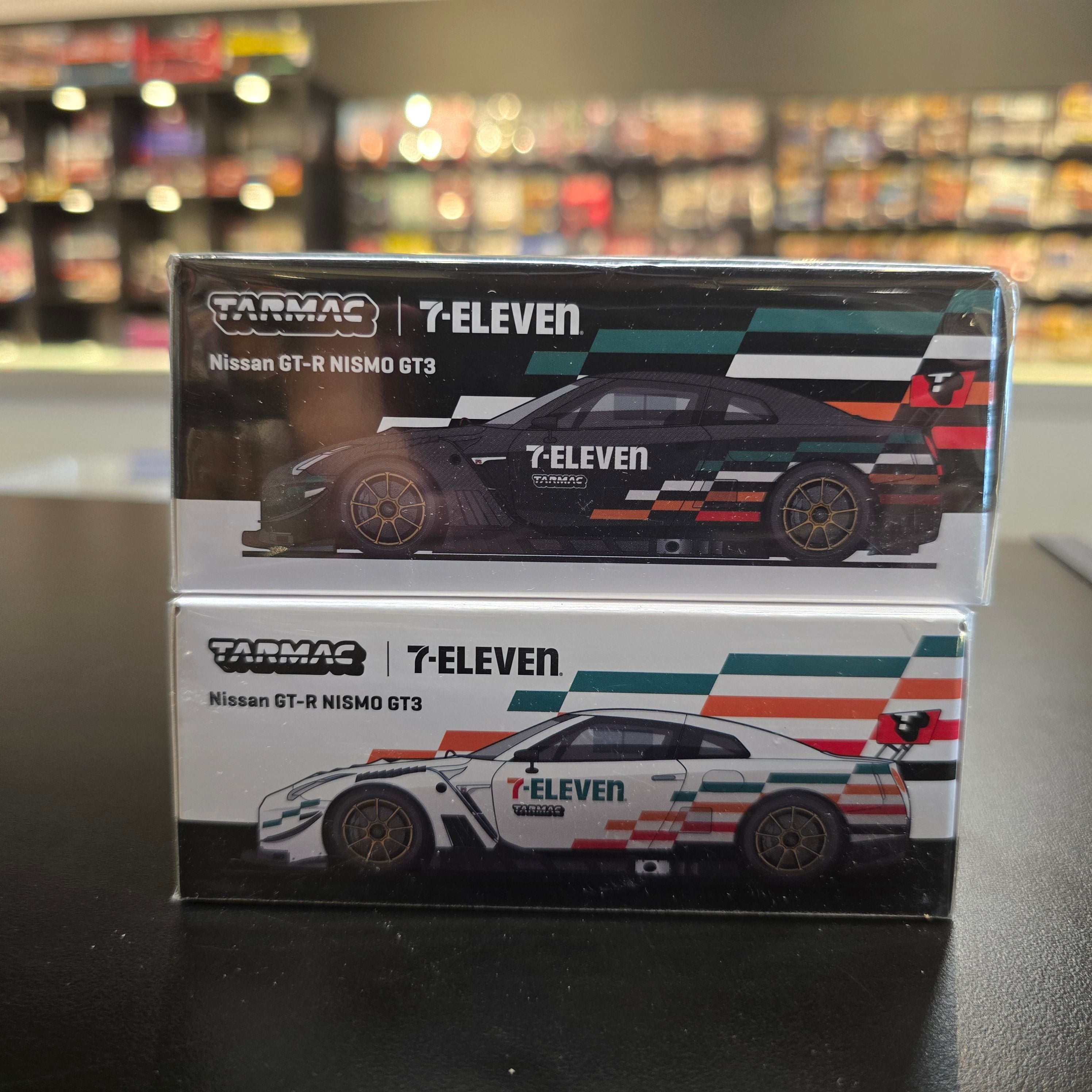 Tarmac Tawain Exclusive Nissan GTR GT3 Nismo 7 Eleven Black and White Set