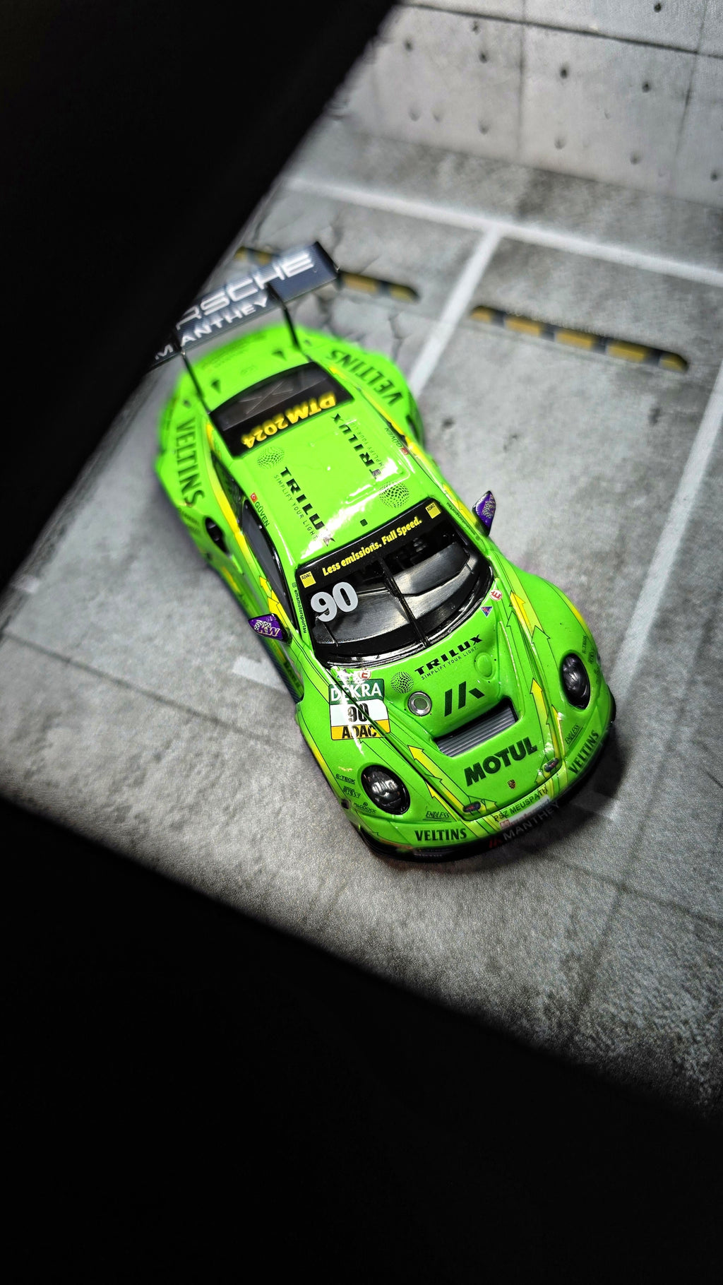 Trends Hobby 092 Porsche 911 GT3 R 1:64
