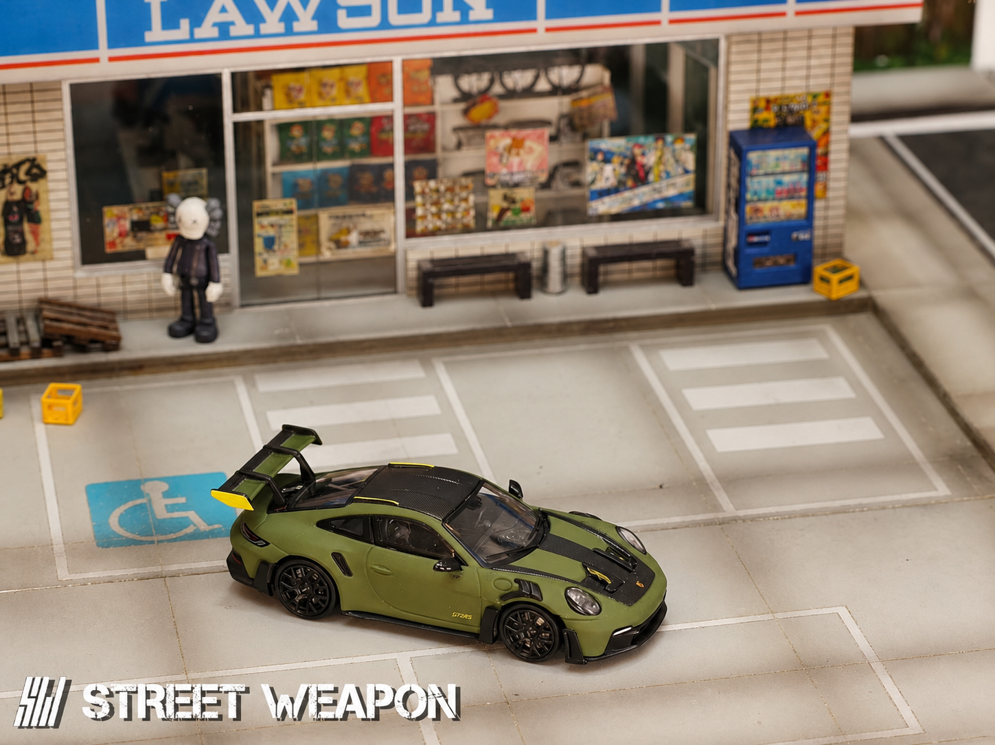 Street Weapon 1/64 Porsche 992 GT3 RS Matte Green
