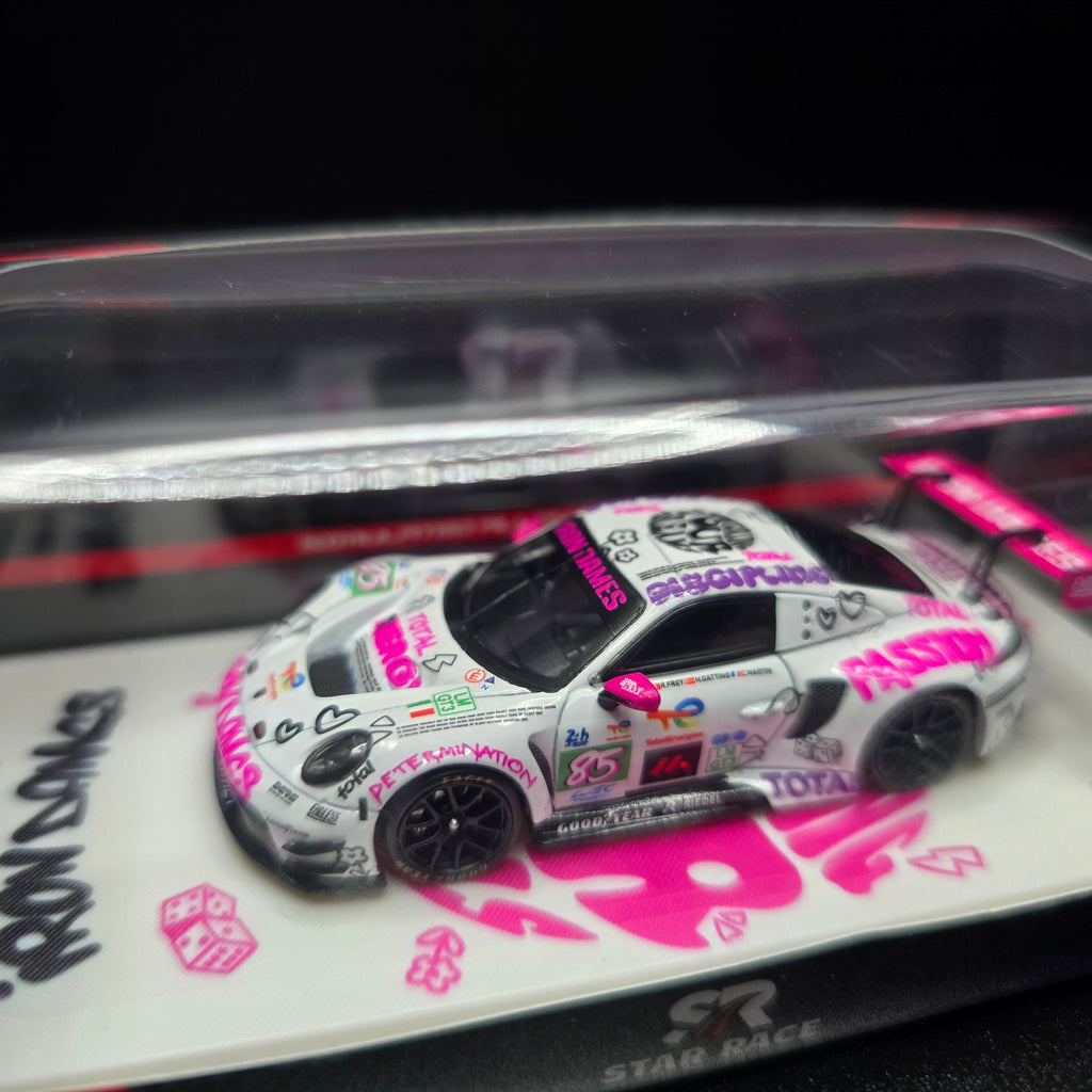 Star Race 1:64 Porsche 911 GT3 R White Pink Iron Dames #85