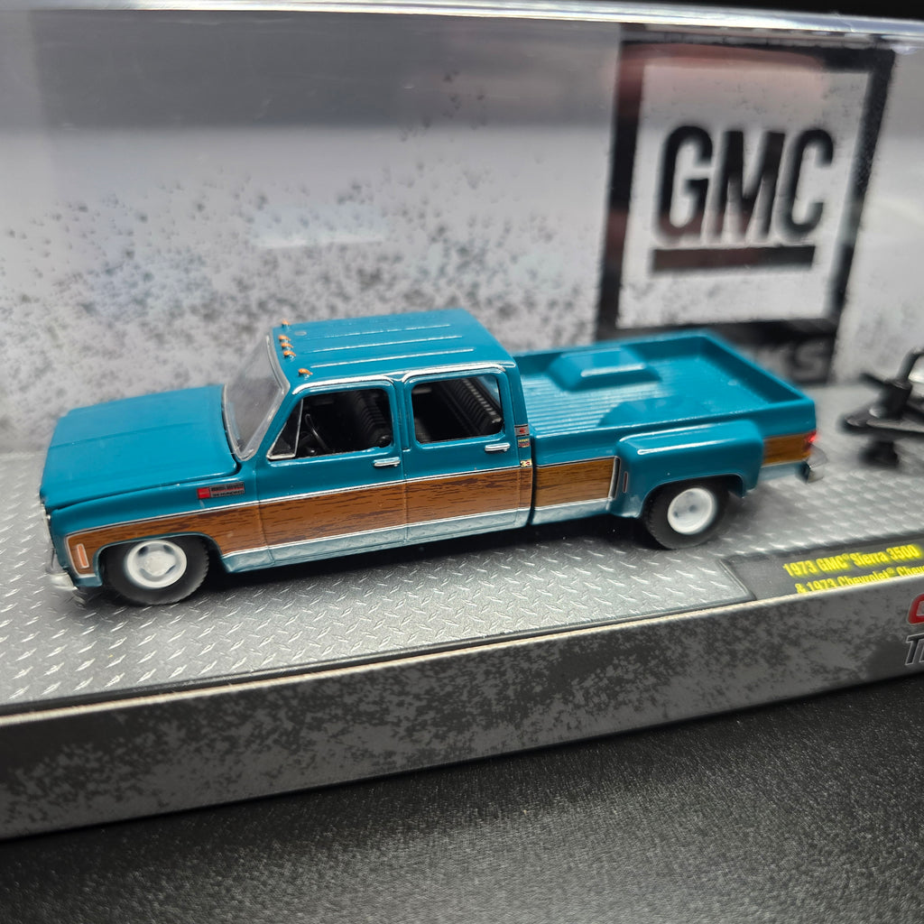 M2 Machines 1973 GMC Sierra 3500 & Chevrolet Cheyenne Super 10 Hauler R92