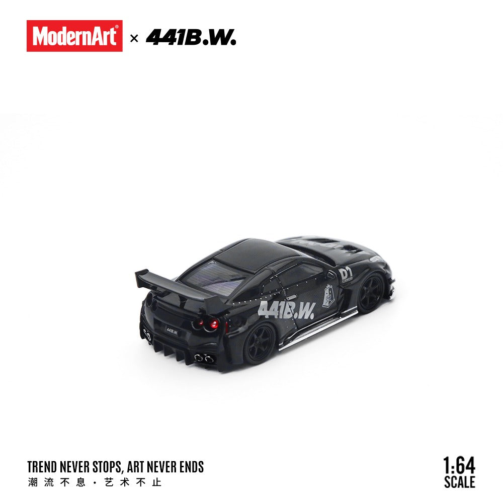 Modernart 441B.W. Drifting Bear Nissan R35 GTR Gift Box Edition
