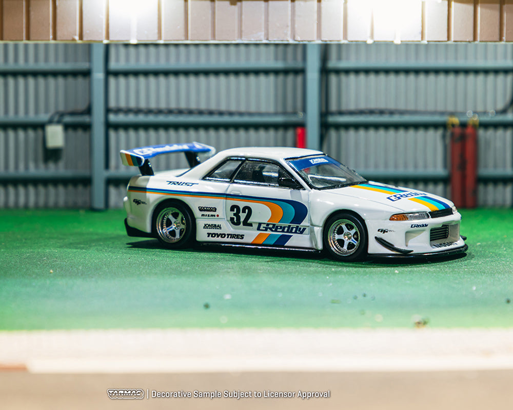 Tarmac Works 1:64 Nissan Skyline GT-R (R32) Widebody Jonsibal Designworks & Greddy Special Limited Edition -White