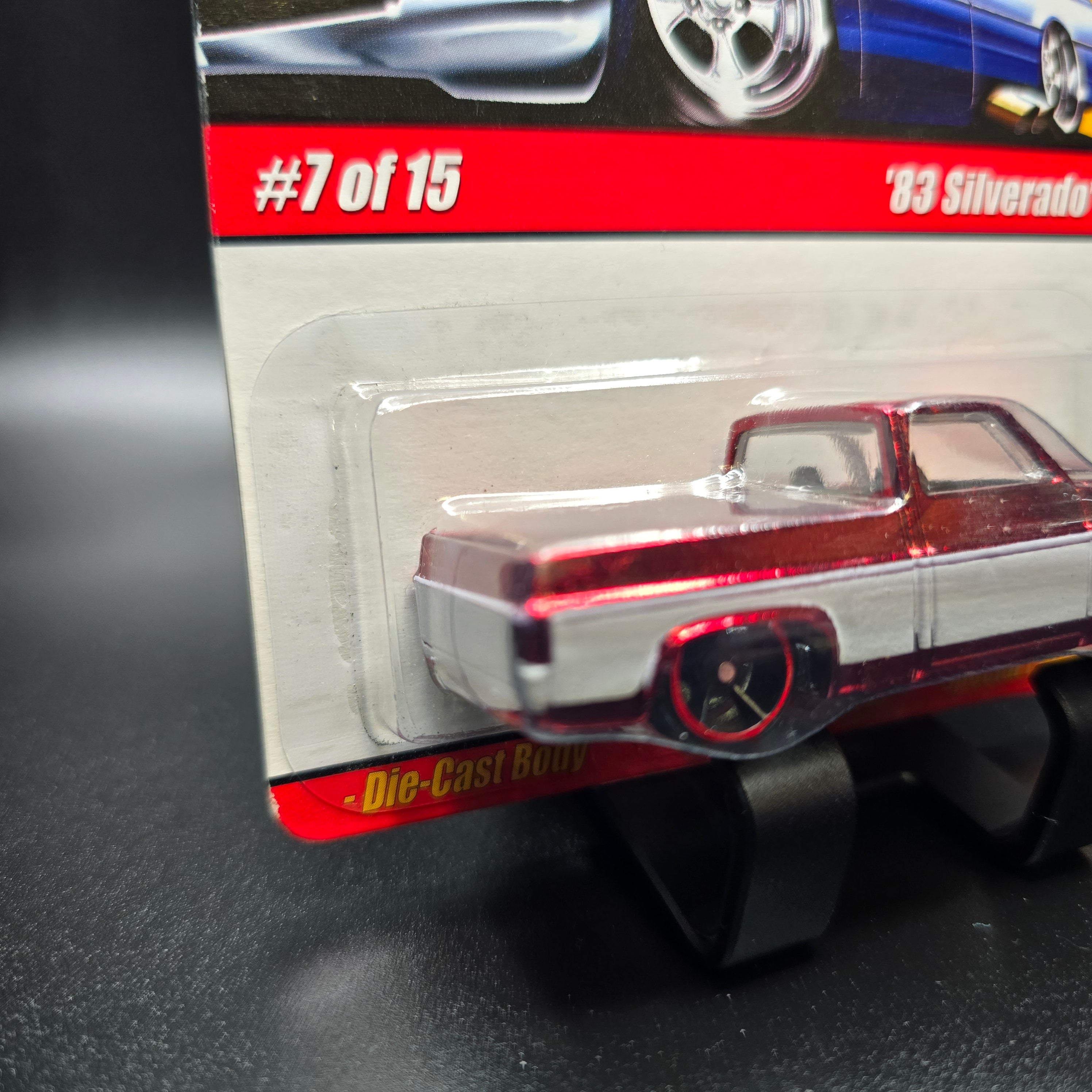 Hot Wheels Modern Classics 83 Silverado with Case