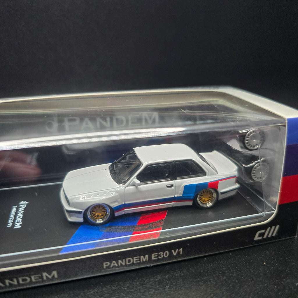 CM MODEL 1/64 Pandem M3 E30 Alpine White with M Tri-Stripes CM64-E30-02
