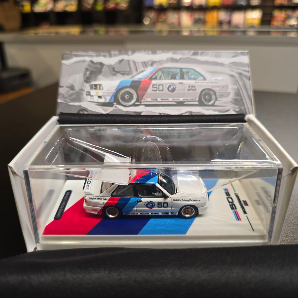 Moderart 1:64 Tryto Garage BMW E30 M3 DTM