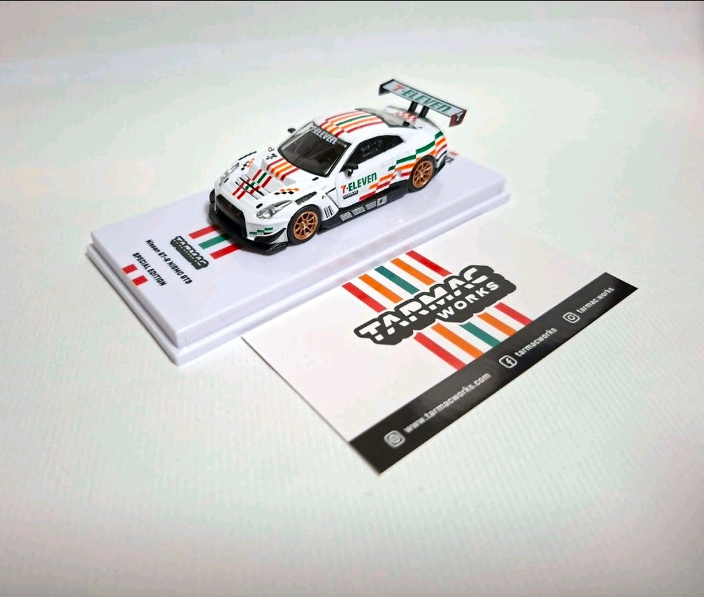 Tarmac Tawain Exclusive Nissan GTR GT3 Nismo 7 Eleven Black and White Set