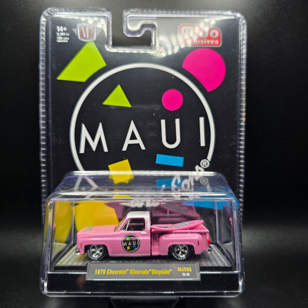 M2 Machines 1:64 1979 Chevrolet Silverado Stepside with Surfboard Maui & Son