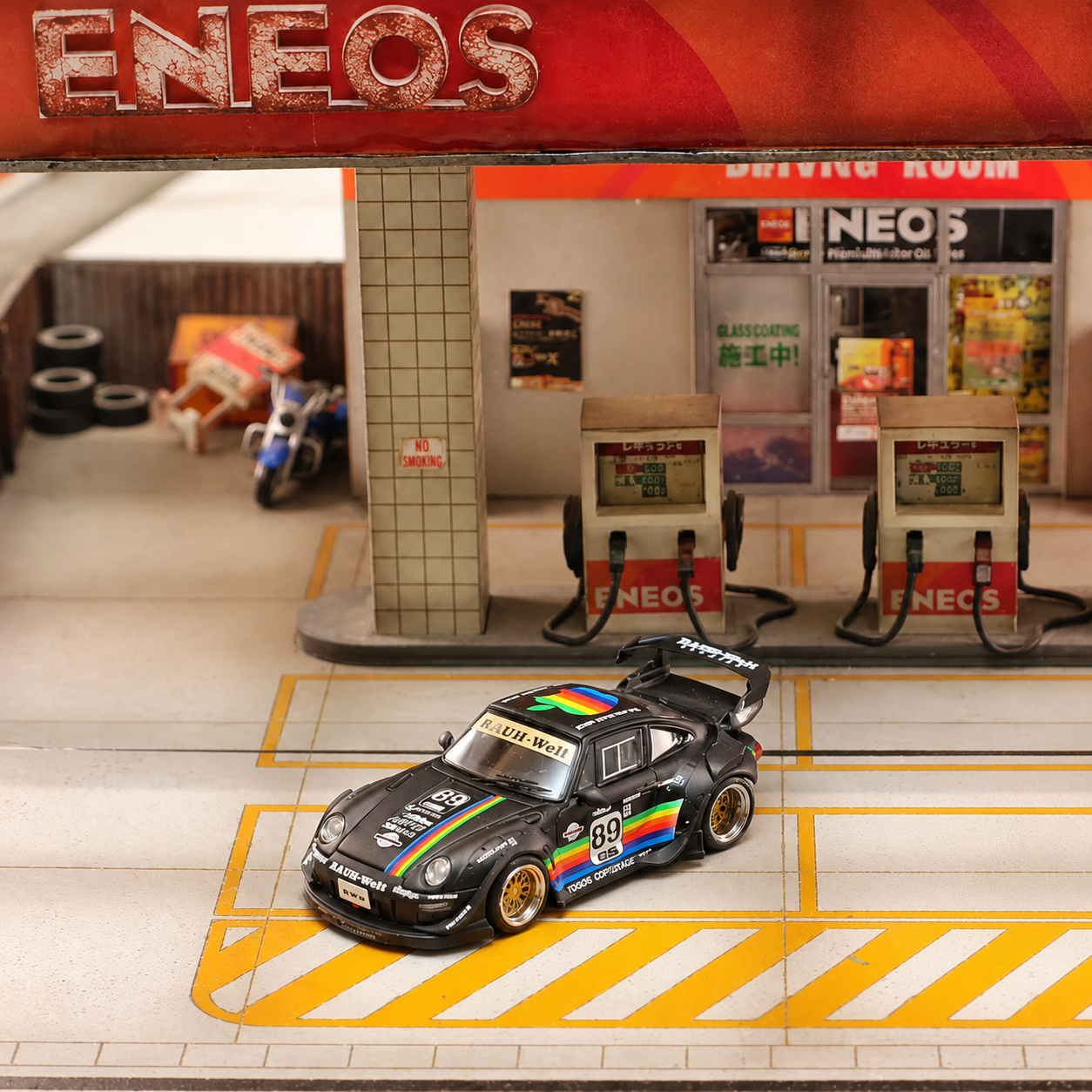 Street Weapon 1/64 Porsche RWB 993 Black Apple Livery Low Tail
