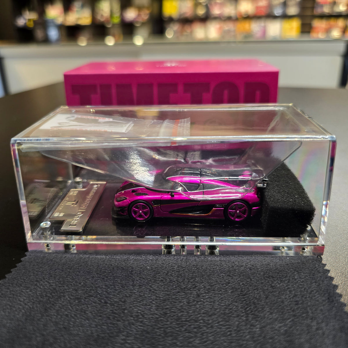 Time Top 1:64 Koenigsegg One1 Realist Diecast Model