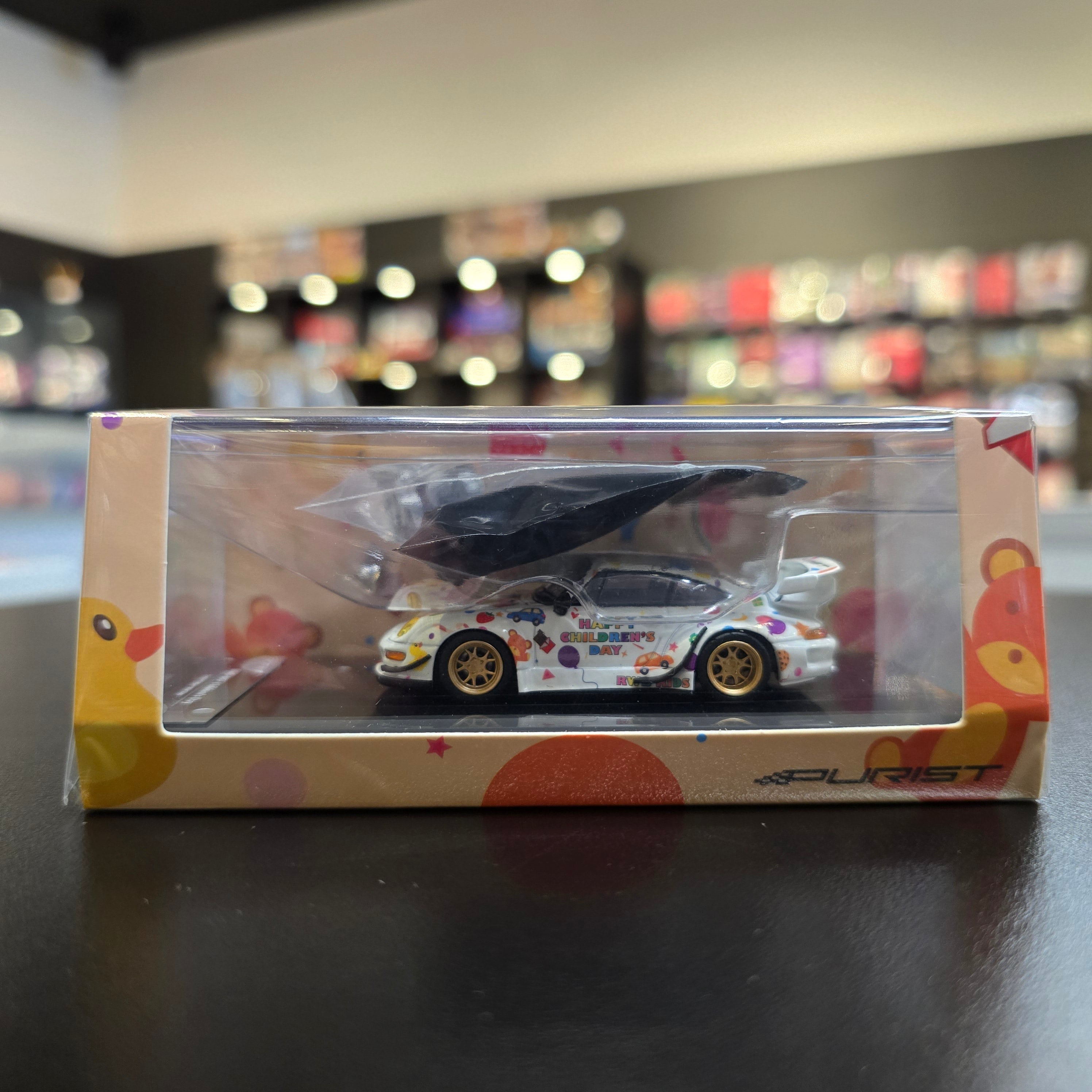 MOTORHELIX 1/64 RWB 993 Children’s Day Limited Edition M62210