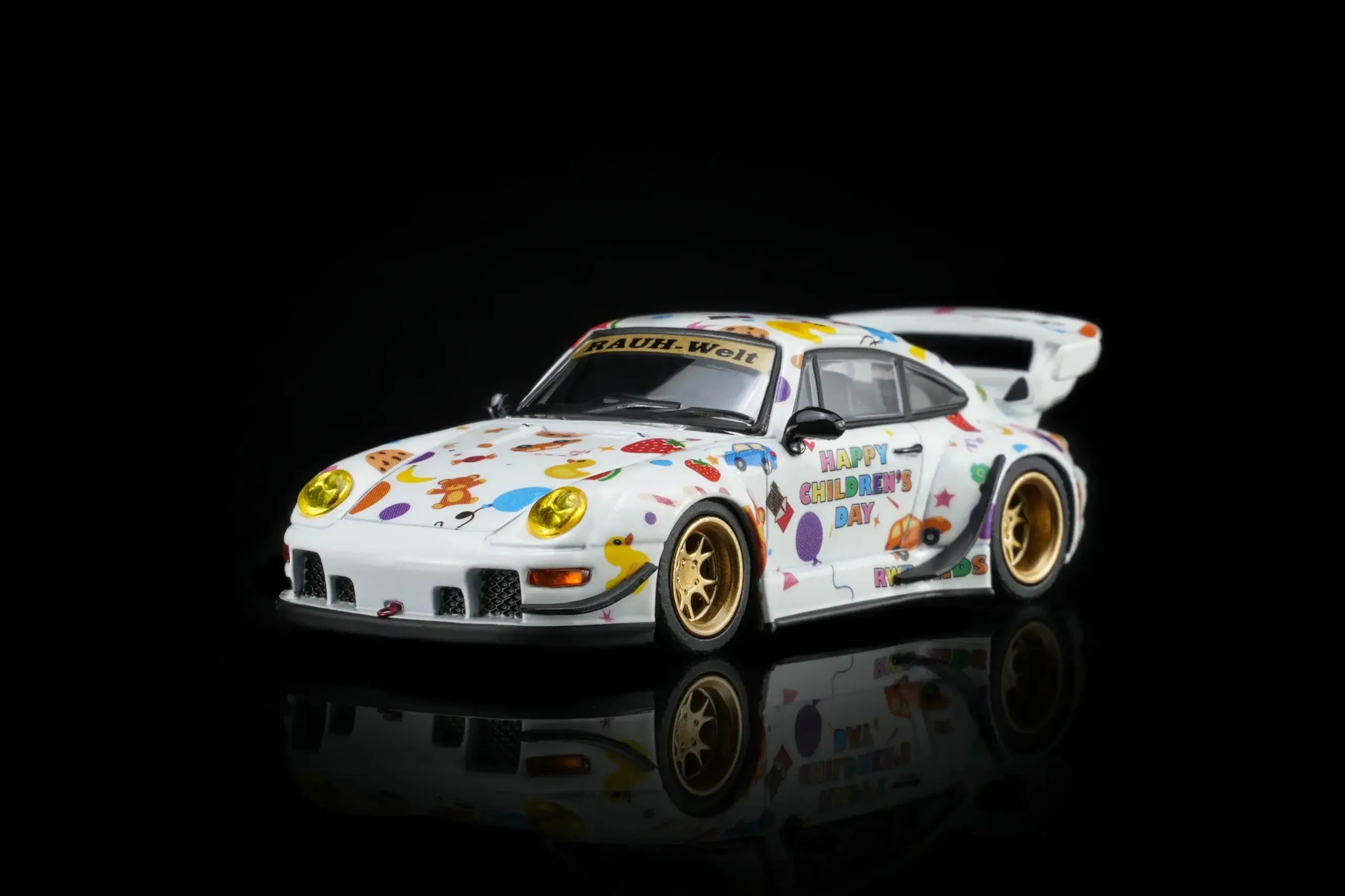 MOTORHELIX 1/64 RWB 993 Children’s Day Limited Edition M62210