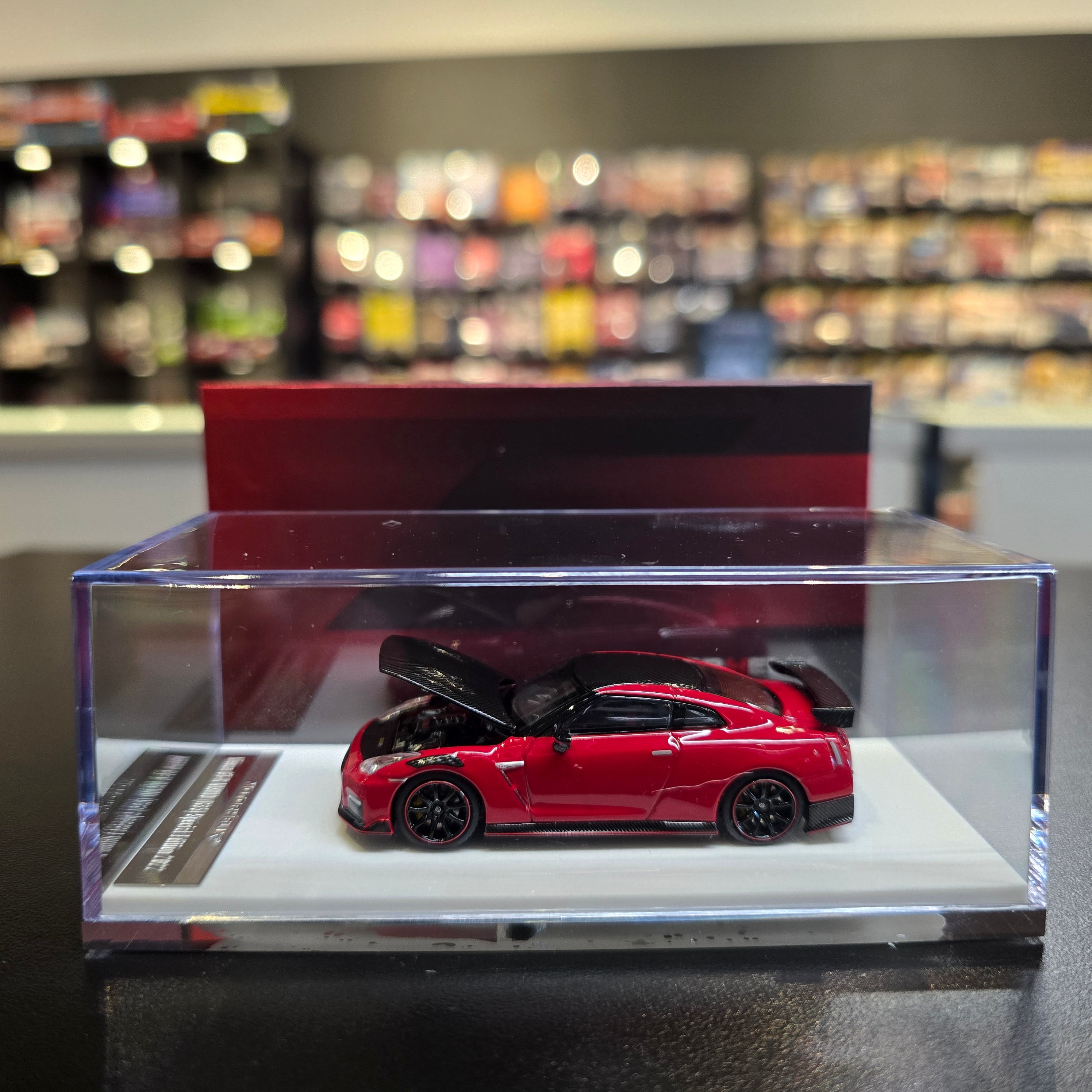 Motorhelix 1:64 Nissan GT-R Nismo R35 Special Edition 2022 Vibrant Red