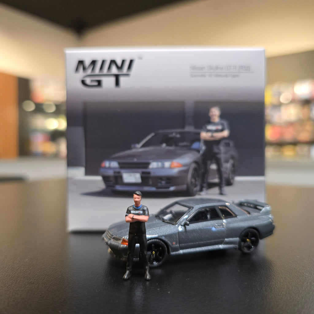 Mini GT 1:64 Nissan Skyline GT-R (R32) Nismo Gunmetal W/ Matsuda Figure – Tsugio Matsuda Collection