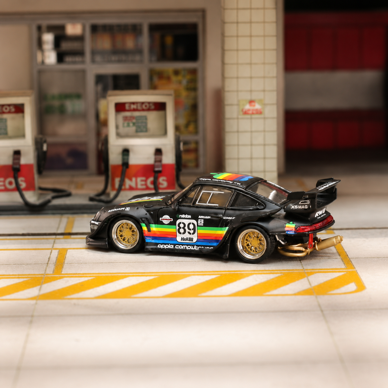 Street Weapon 1/64 Porsche RWB 993 Black Apple Livery Low Tail
