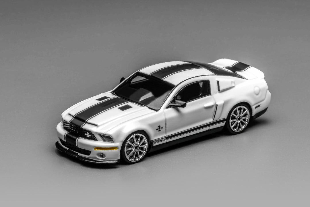 Motorhelix x Greenlight 1/64 Ford Mustang Shelby GT500 2007 WHITE GL-1251006A
