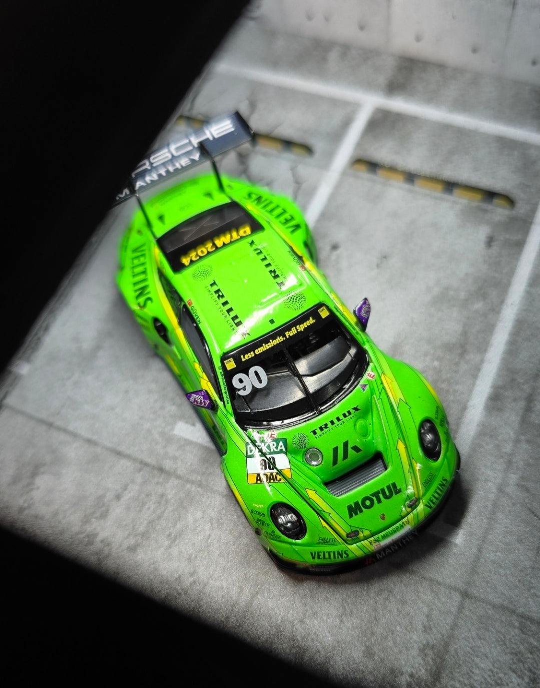 Trends Hobby 092 Porsche 911 GT3 R 1:64