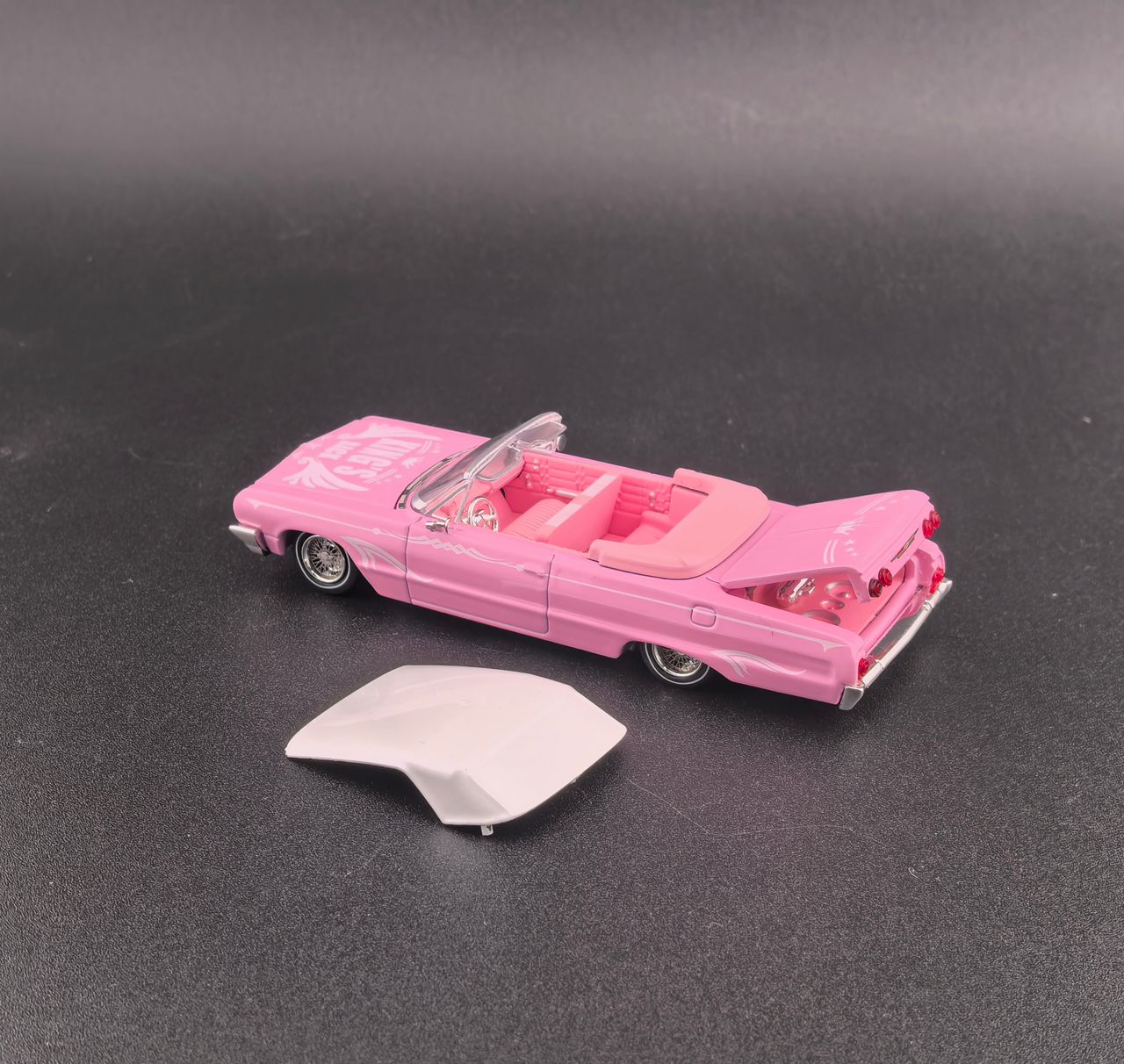Fine Works 1/64 Chevy Impala West Coast Bouncing Cars Black Graffiti Ordinary