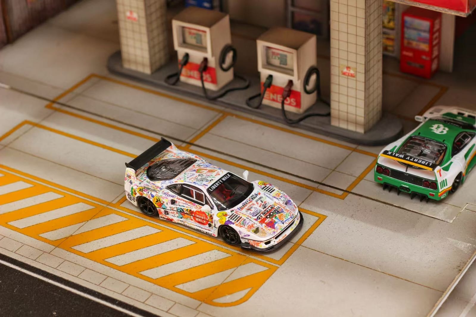 Ghost Player 1/64 LBWK F40 Diecast Grafitti Version